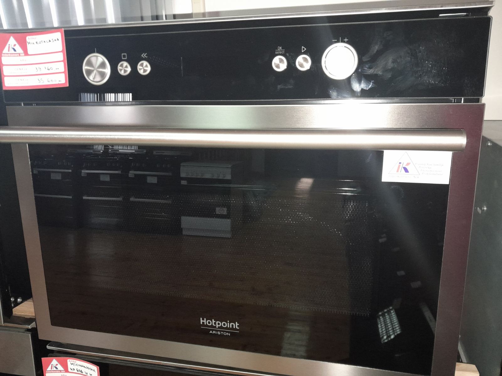 Ugradna mikrotalasna Hotpoint MT1885 - Image 3