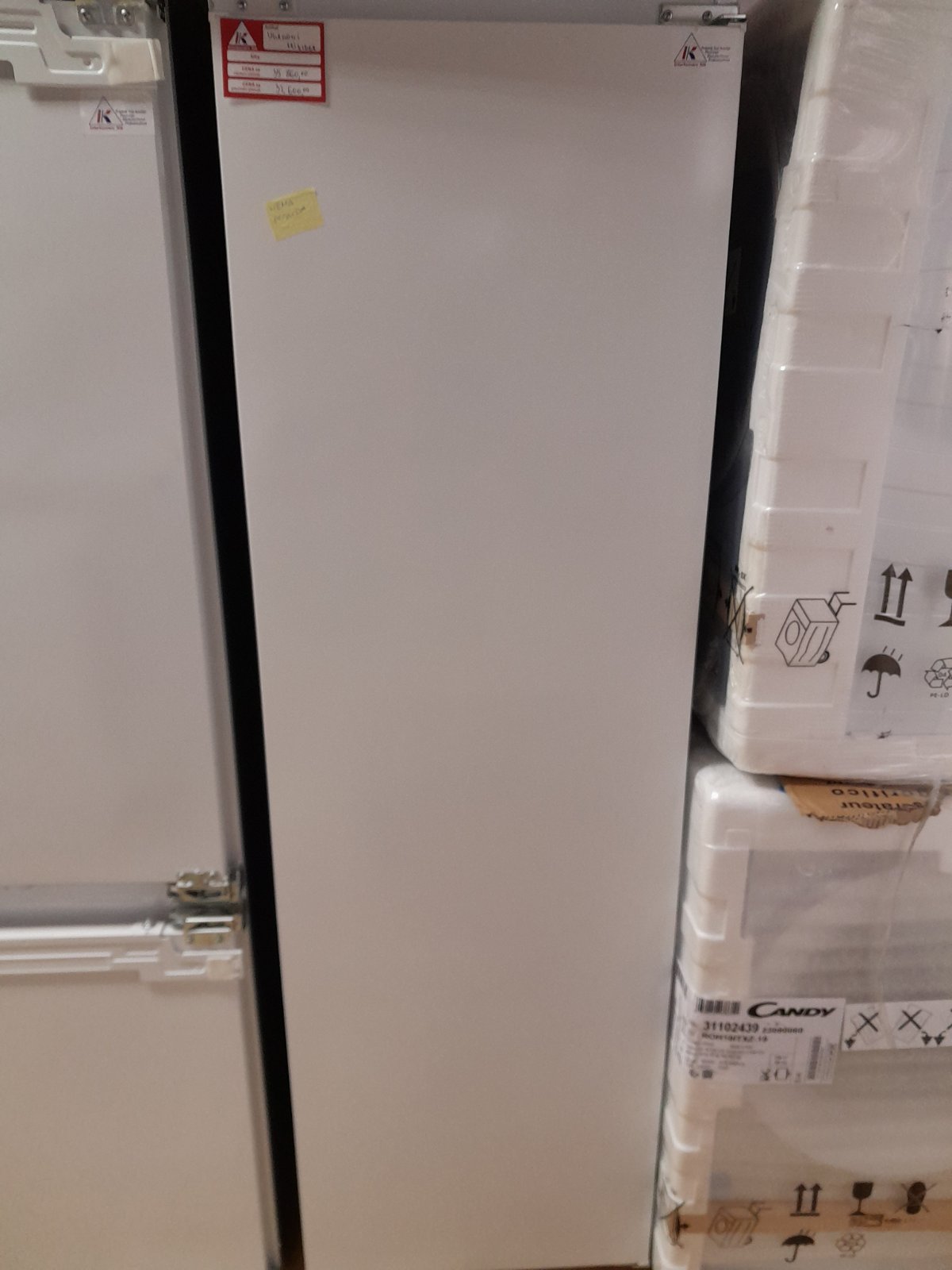 Ugradni frižider Indesit FZ5370 - Image 2