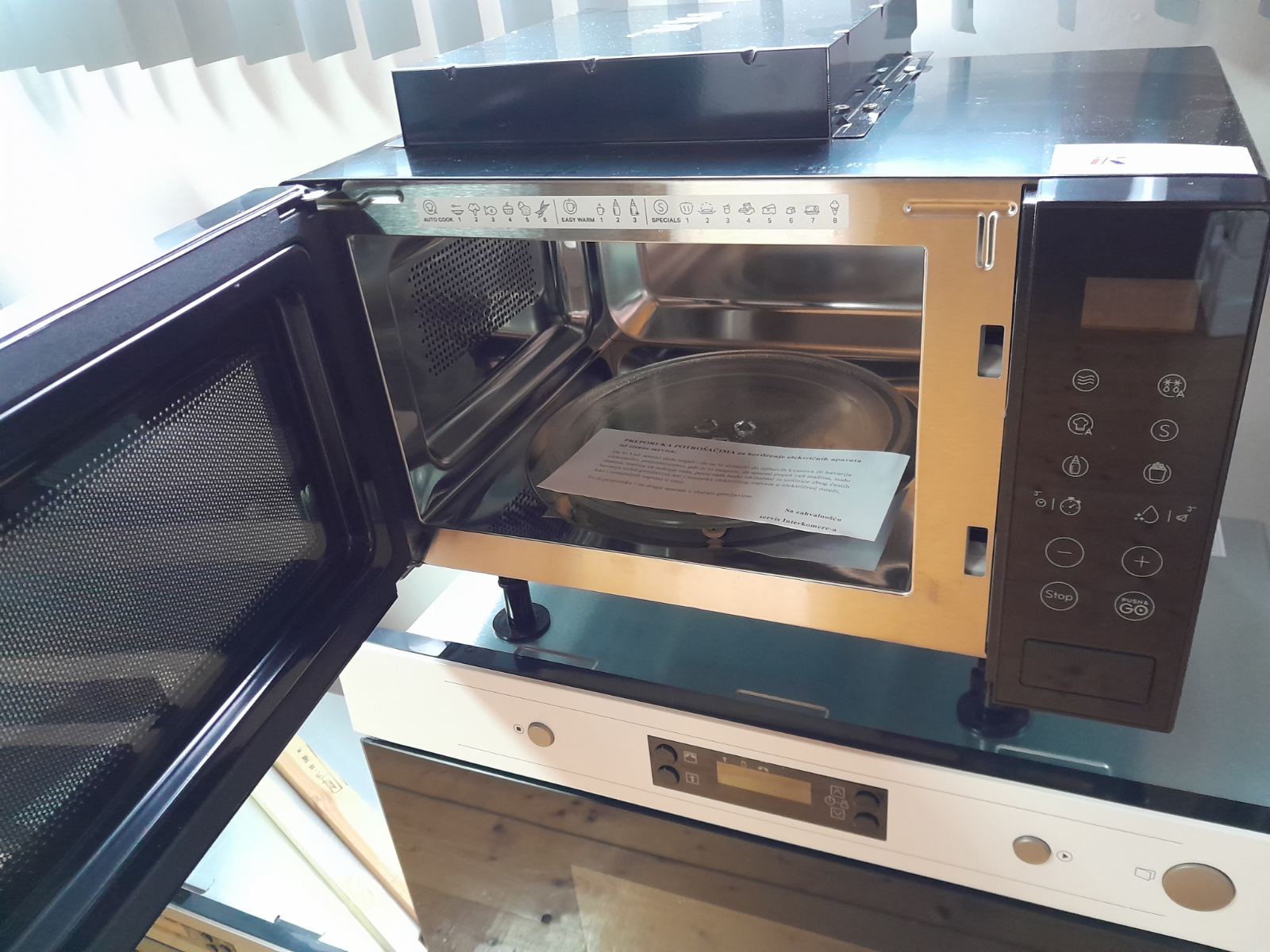 Ugradna mikrotalasna Indesit MT1792 - Image 3