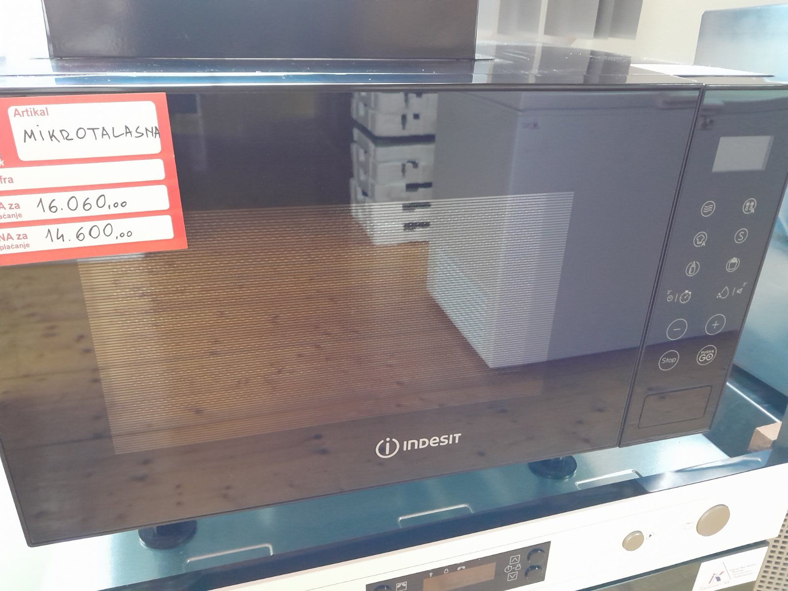 Ugradna mikrotalasna Indesit MT1792 - Image 4